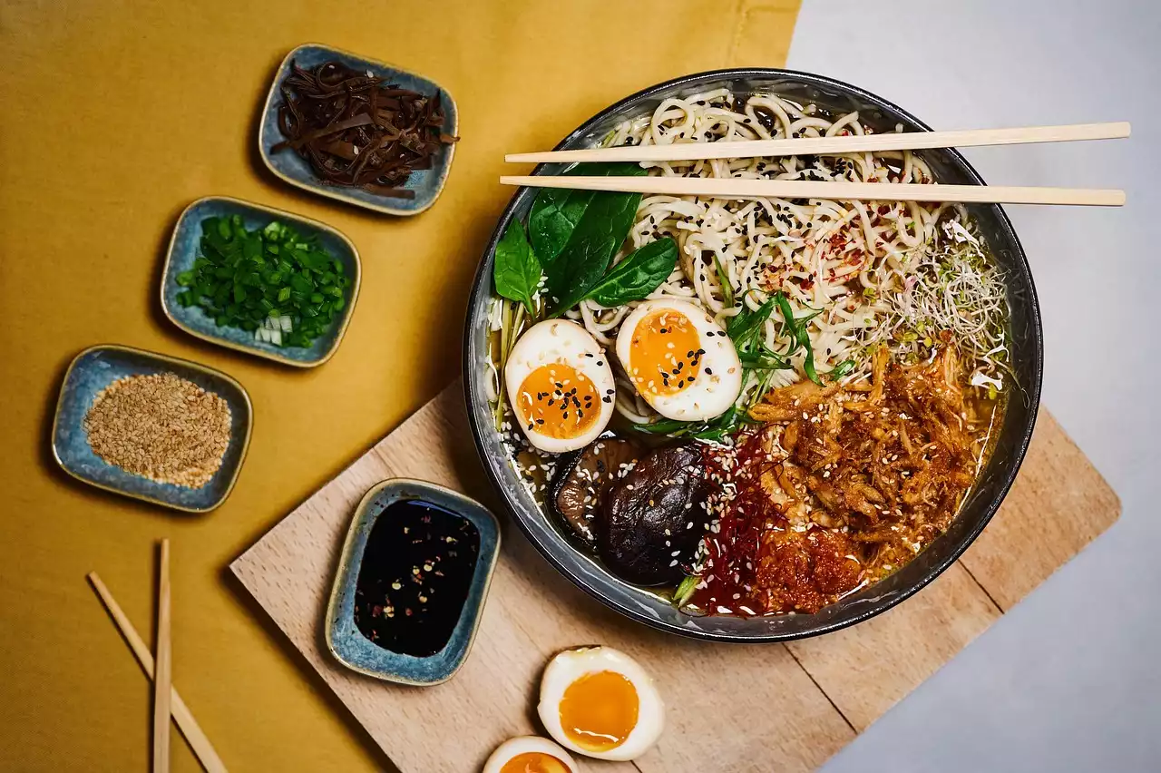 Odkrywanie świata Ramen: od Tonkotsu do Shoyu